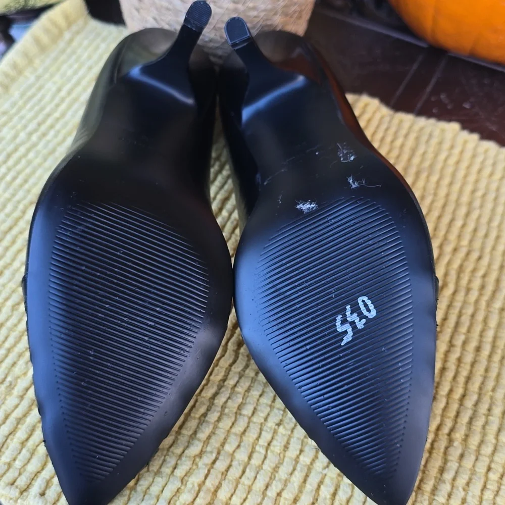 NINE WEST Black Leather Heels - Picture 8 of 10